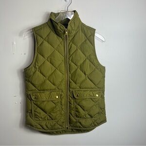 J Crew quilted excursion vest green gold size xs